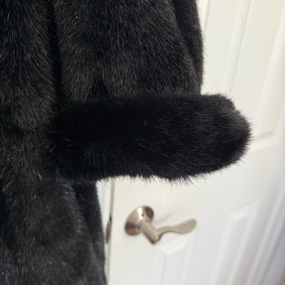 Dennis Basso Luxurious Black Faux Fur Mink Coat Shawl Collar Women’s Medium NWOT - Picture 5 of 14